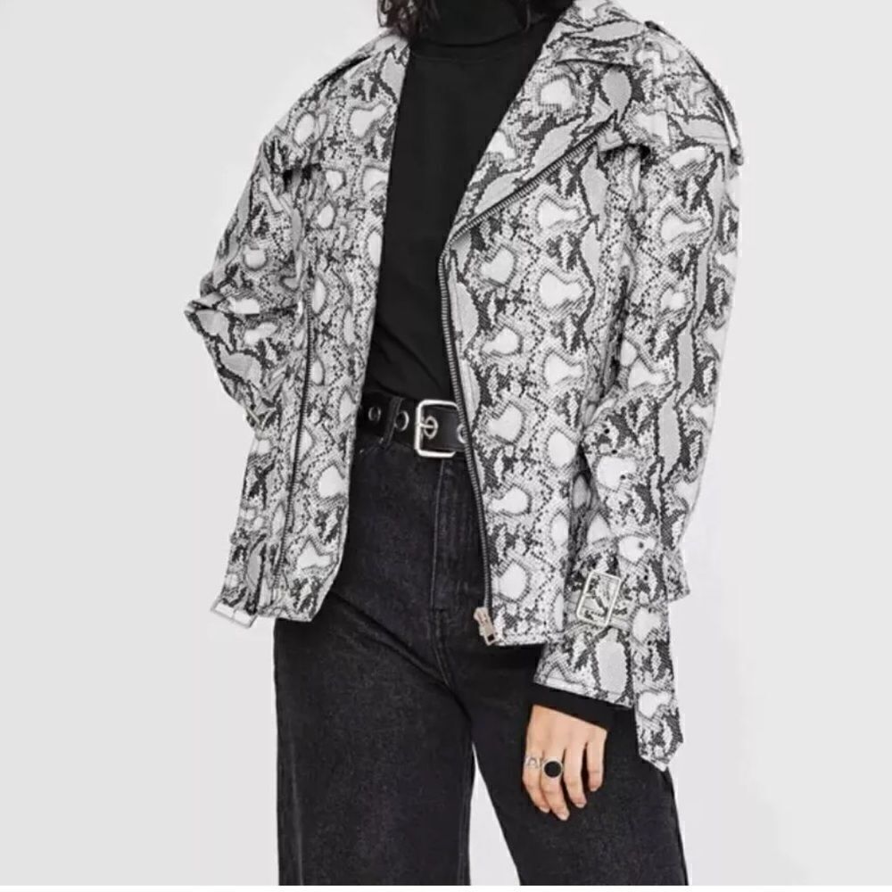 Noize Jacket Womens Size Large dakota snake print Faux Leather Moto zip up New
